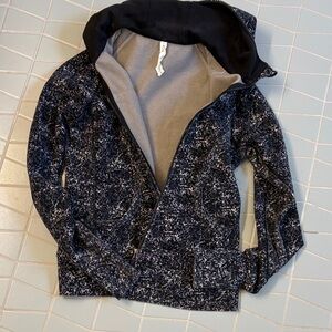 Lululemon scuba Stylish Black and Gray Hooded Jacket
